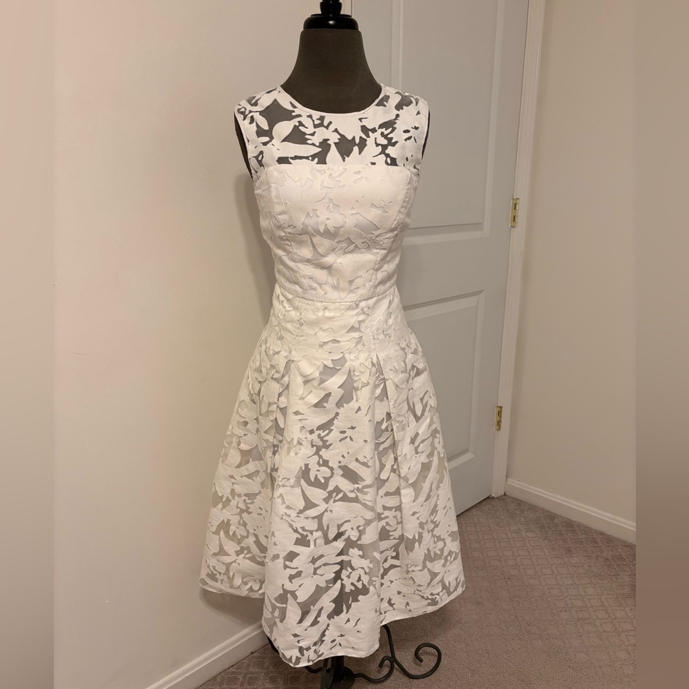 Milly White Floral Appliqué Flared Midi Dress. Size 2. Originally $420.